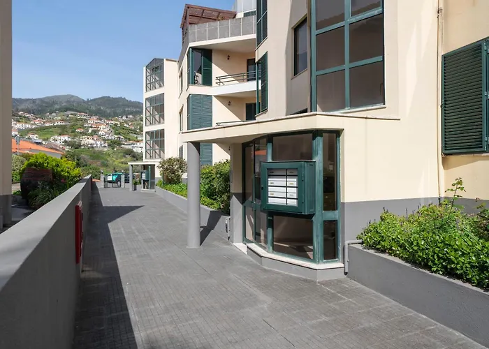 Palmasol By An Island * 卡列塔